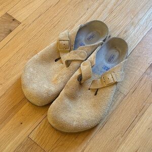 Birkenstock Boston Tan Suede size 9